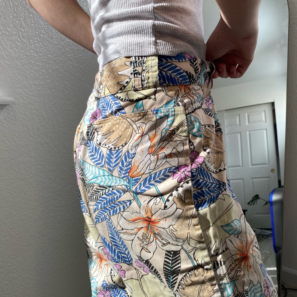 Capris - Picture 3 of 5